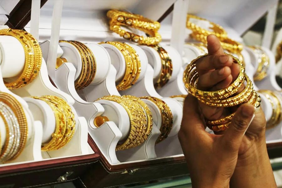 How much gold can be kept at home and what is the government rule about this.