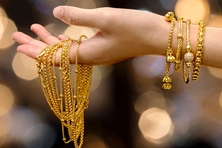 How much gold can be kept at home and what is the government rule about this.