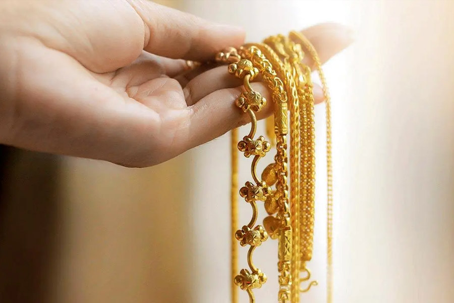 How much gold can be kept at home and what is the government rule about this.