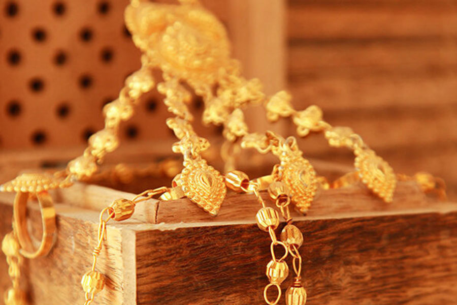 How much gold can be kept at home and what is the government rule about this.