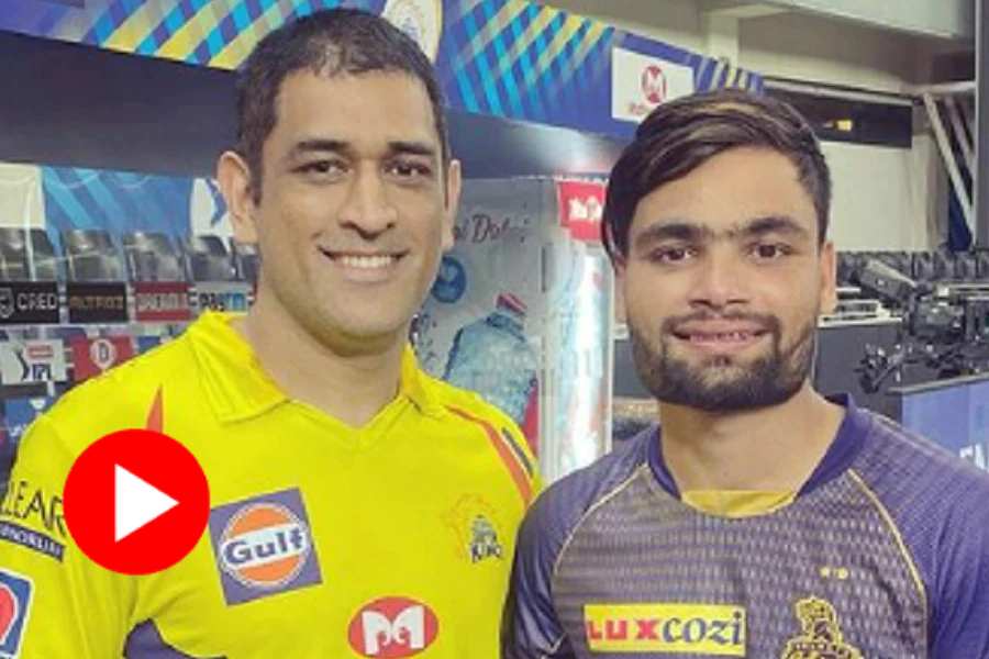 Picture of MS Dhoni and Rinku Singh