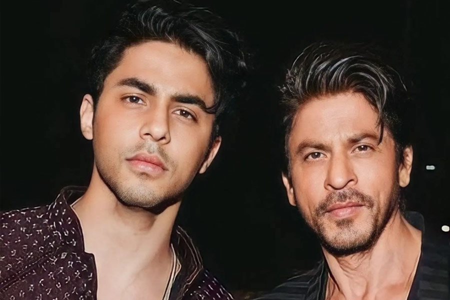 Picture Of Shah Rukh khan and aryan khan