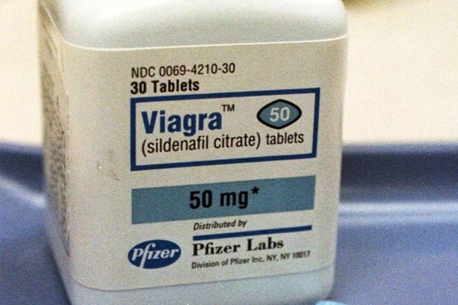 Man dies after half day long sex marathon with female friends to win bet.