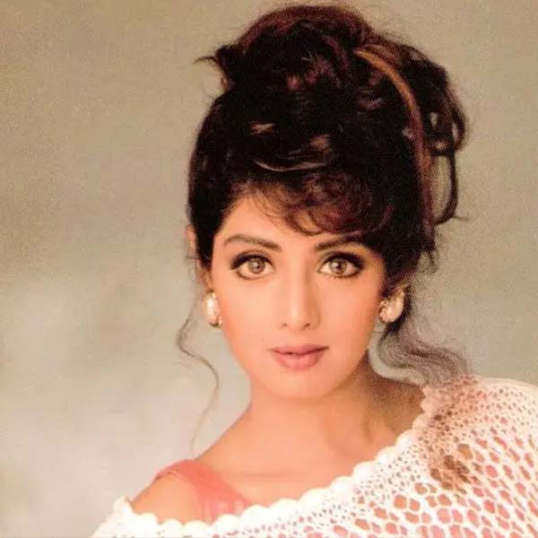 পত্রিকাটি যে দিন প্রকাশিত হয়, শ্রীদেবী সে দিন মুম্বই থেকে ডাবিংয়ের কাজ সেরে তৎকালীন মাদ্রাজে ফিরছিলেন। এক পুরনো সাক্ষাৎকারে শ্রীদেবী বলেন, ‘‘আমি তো কিছুই জানতাম না। মুম্বই থেকে ফিরে শ্রীলতার বাড়ি গিয়ে শুনি এই অবস্থা। শ্রীলতা তো খুব রেগে গিয়েছিল। আমার বোনের পরিচয় নিয়ে কে এই কাণ্ড ঘটিয়েছেন, তার দিশা খুঁজে পাচ্ছিল না শ্রীলতা।’’