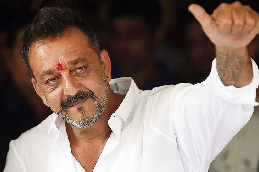 Sanjay Dutt says reports of him getting injured on sets of KD are all fake