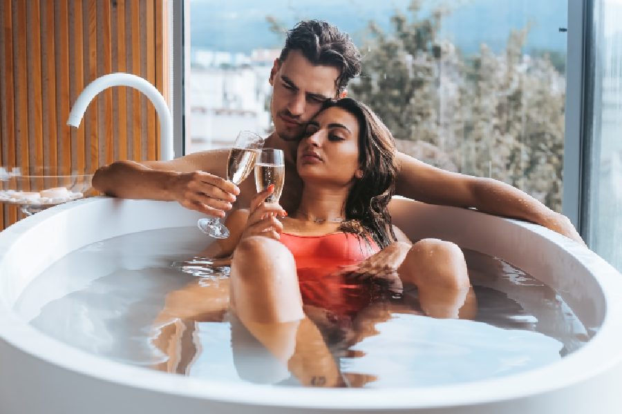 Image of intimacy in bathtub 