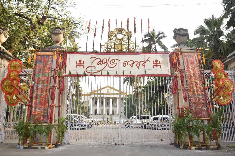 Raj Bhavan Opens its Doors on Poila Boishakh