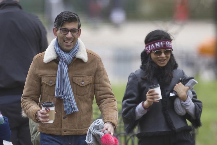 photo of Rishi Sunak and Akshata Murty