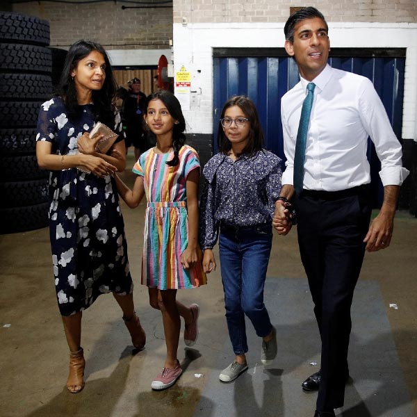 photo of Rishi Sunak and Akshata Murty