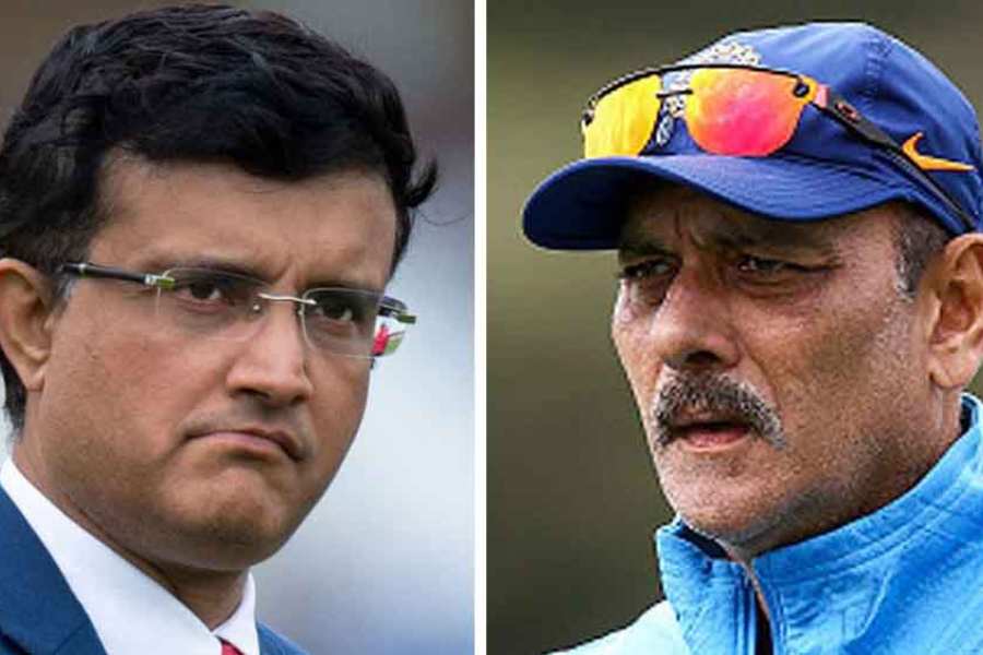 Picture of Sourav Ganguly and Ravi Shastri 