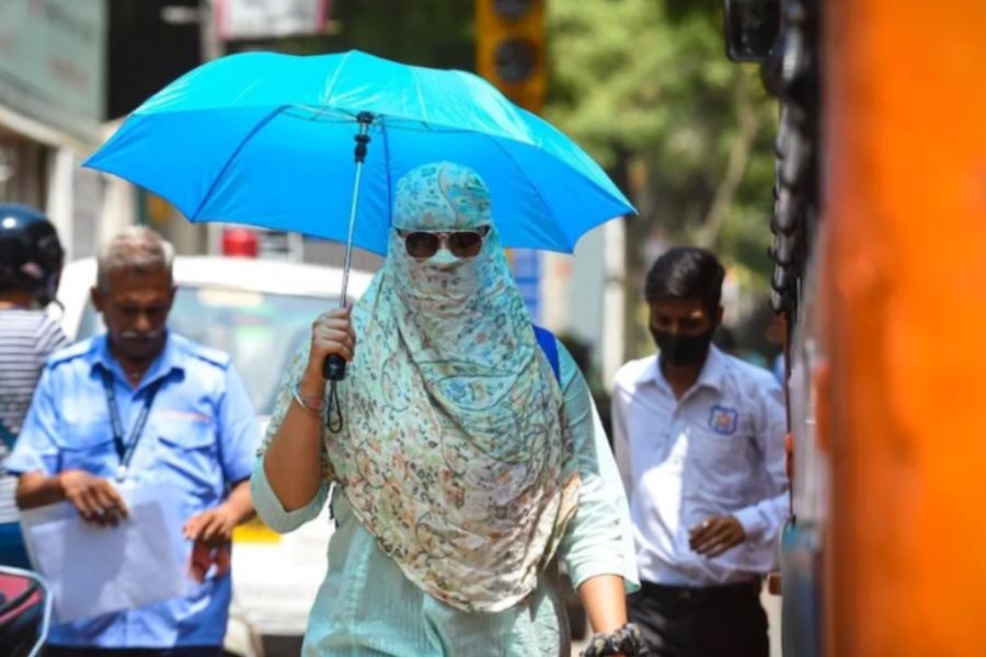 ways to keep from sweating through your clothes this summer