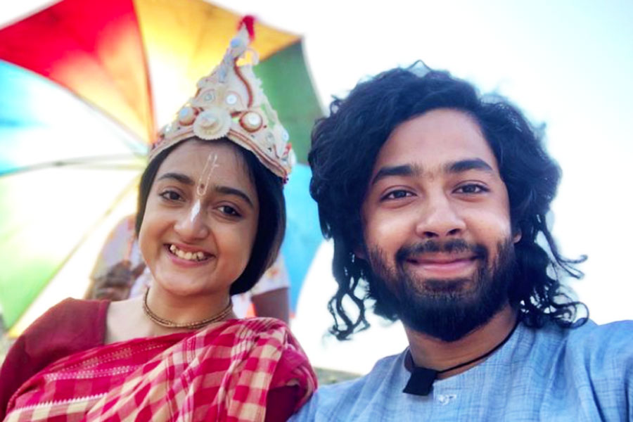 Tollywood actor Riddhi Sen and Surangana Banerjee completes 8 years of relationship in 2023