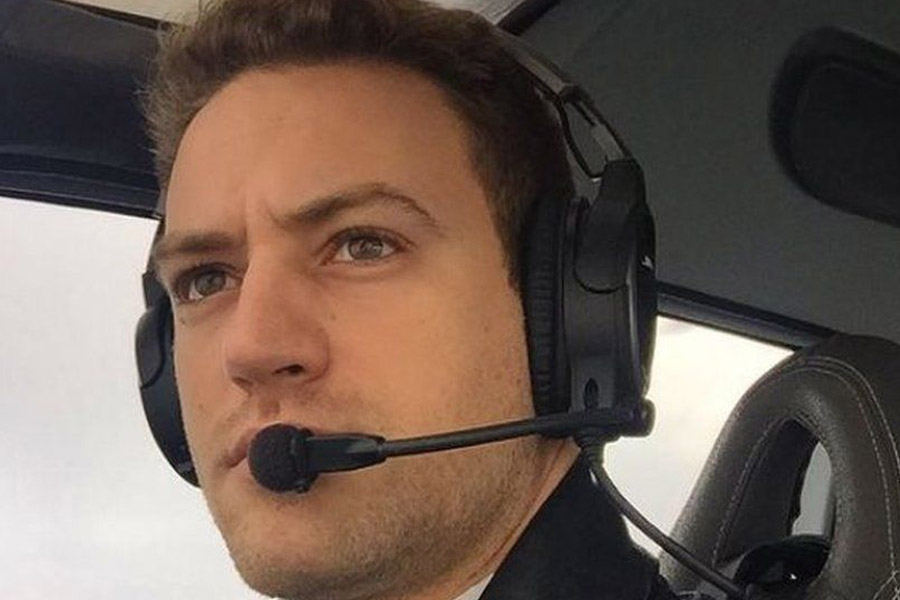 photo of the Greece Pilot who killed his wife 