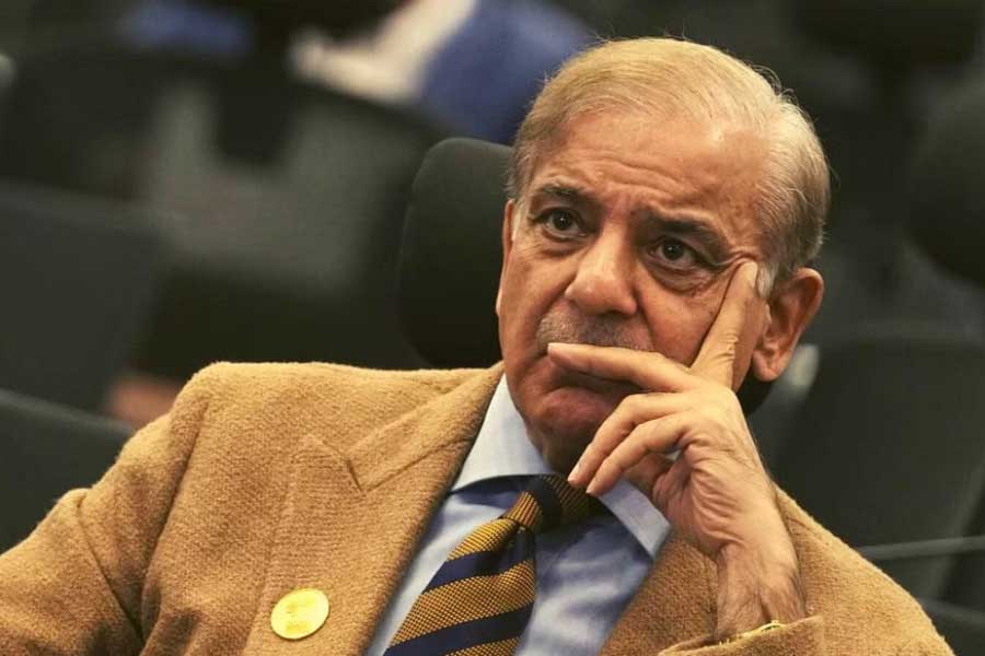 Economic crisis in Pakistan is turning the country into a zombie state.