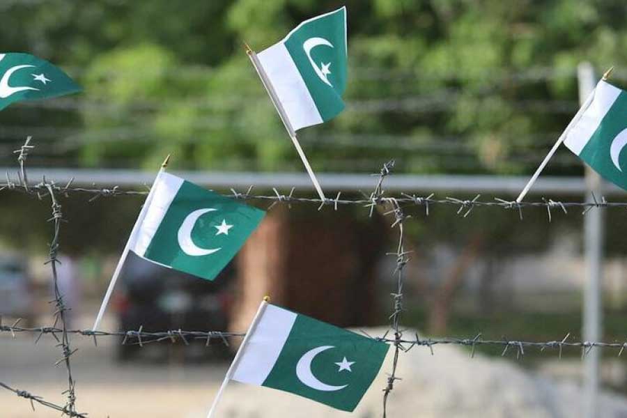 Economic crisis in Pakistan is turning the country into a zombie state.