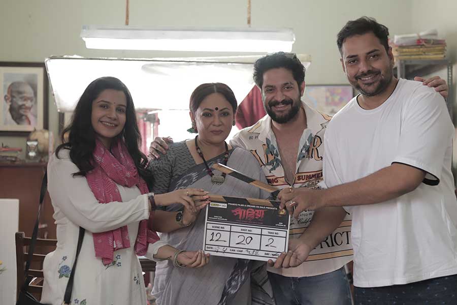 Set Visit of the Bengali film Pariah starring Vikram Chatterjee and Sreelekha Mitra