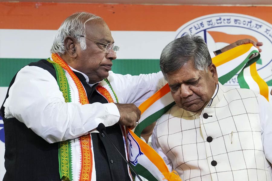 Karnataka Assembly Election 2023: Congress fields former BJP CM Jagadish Shettar from Hubli-Dharwad Central