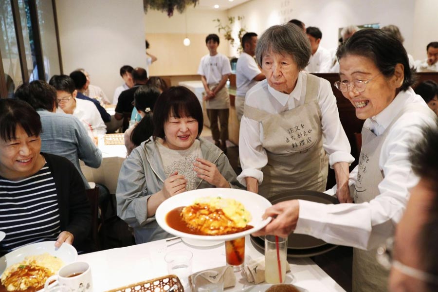 Famous restaurant in Japan serves wrong food according to customer’s order.