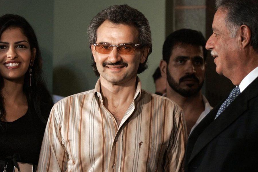 সৌদি আরবের রাজপরিবারের সম্পত্তির পরিমাণ ঠিক কত, তা কখনও প্রকাশ্যে আসেনি। তবে পরিবারের সদস্যদের ব্যক্তিগত সম্পদ দিয়ে এই পরিবার ঠিক কতটা ধনী, তার একটা আঁচ পাওয়া যায়।