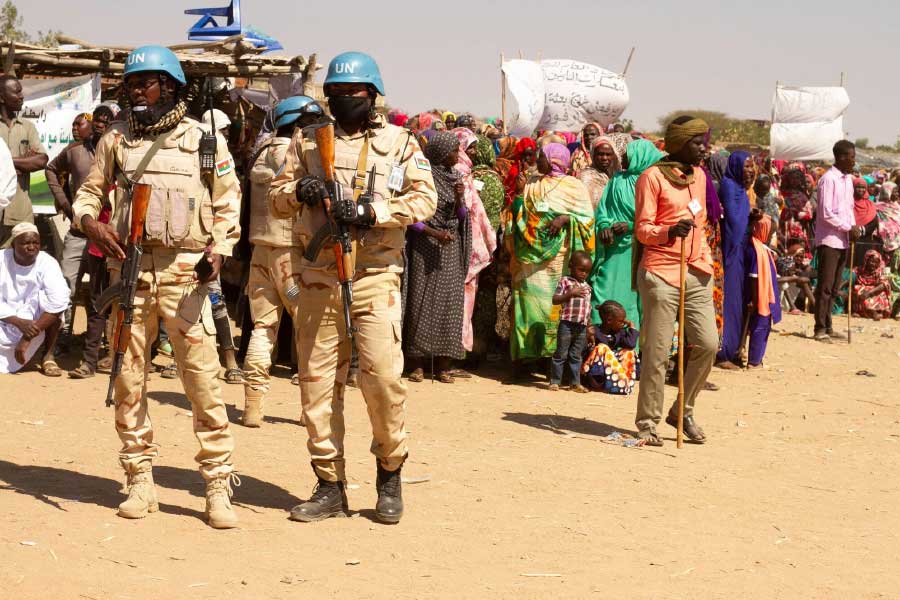 এর পর থেকেই দেশের সাধারণ মানুষ ‘এক দেশ এক সেনা’র দাবিতে সরব হন। আরএসএফকে সেনাবাহিনীর সঙ্গে একত্রীকরণ করার দাবিও তোলেন অনেকে। পাশাপাশি কৃষি, বাণিজ্য এবং অন্যান্য শিল্পে আরএসএফের হস্তক্ষেপের বিরোধিতা করেও সরব হন সাধারণ মানুষ।