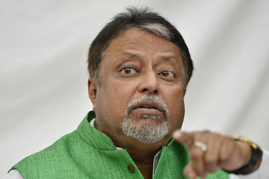 TMC leader Mukul Roy says he is trying to contact BJP leadership