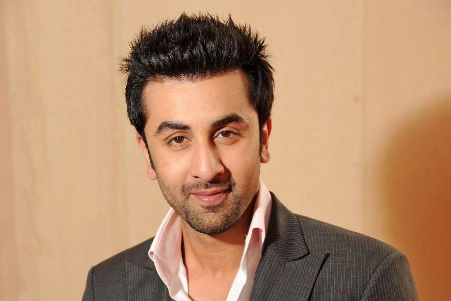 Ranbir Kapoor’s heart-warming gesture to a security guard at an event in talks 