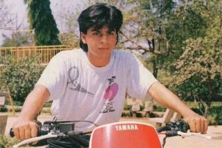 image of bollywood actor Shah Rukh Khan