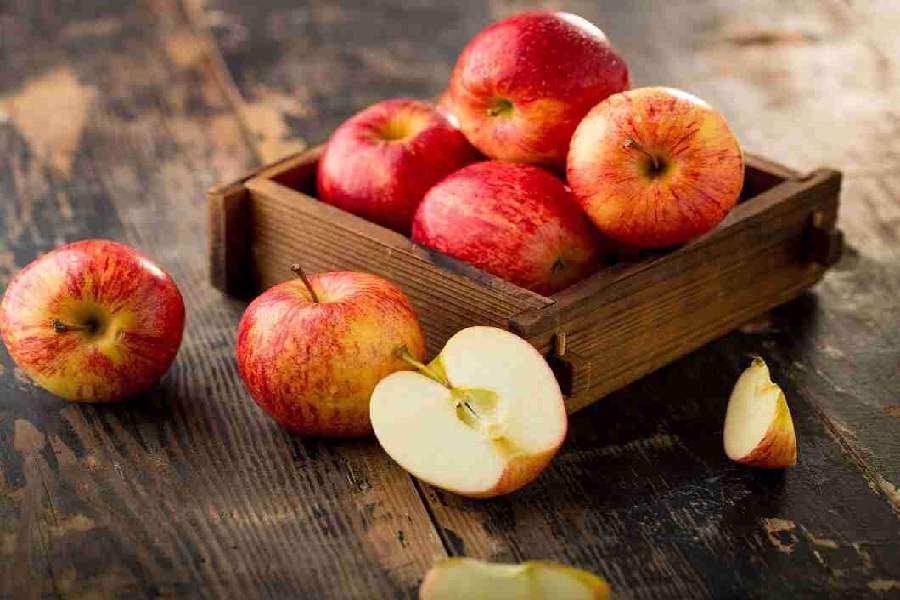 Dangerous Side Effects of Eating Too Many Apples Side Effects of