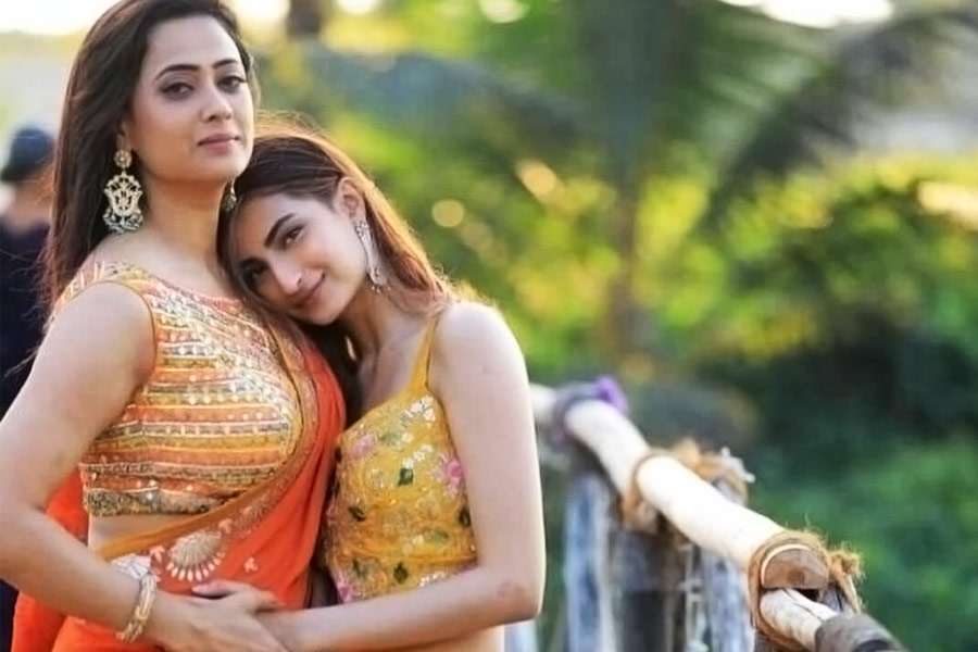 Palak Tiwari with Shweta Tiwari