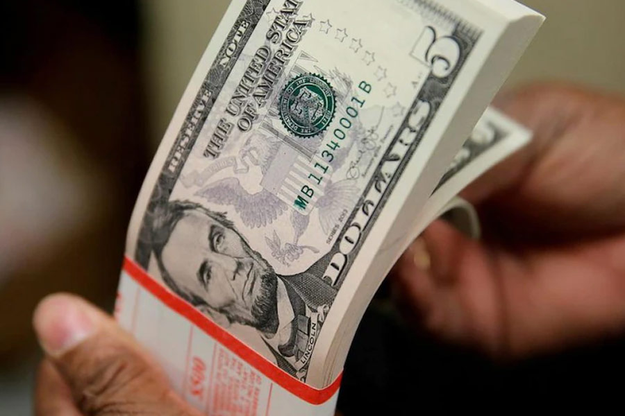 De-Dollarization may promote Indian Rupee for global trade.