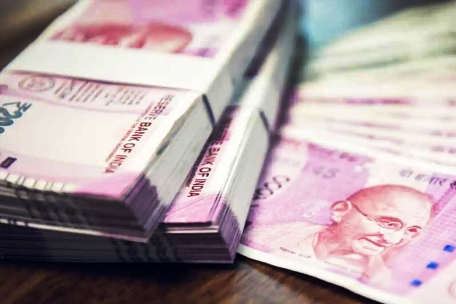 De-Dollarization may promote Indian Rupee for global trade.
