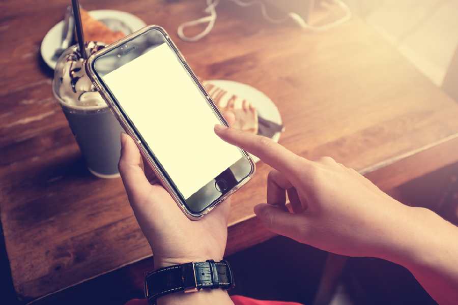 How excessive use of mobile phones leaving everyone with tech neck 