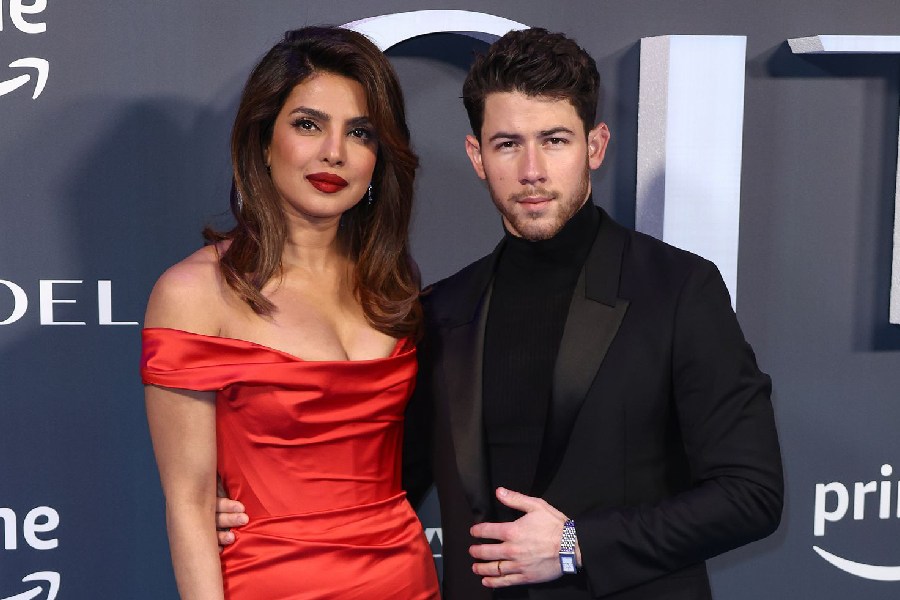 Priyanka Chopra reveals that Nick Jonas to very similar to her late father, share photos with husband from Citadel London premier.