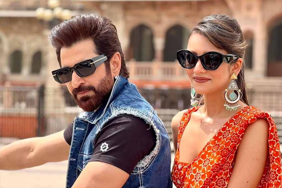 Tollywood actor Jeet and Susmita Chatterjee