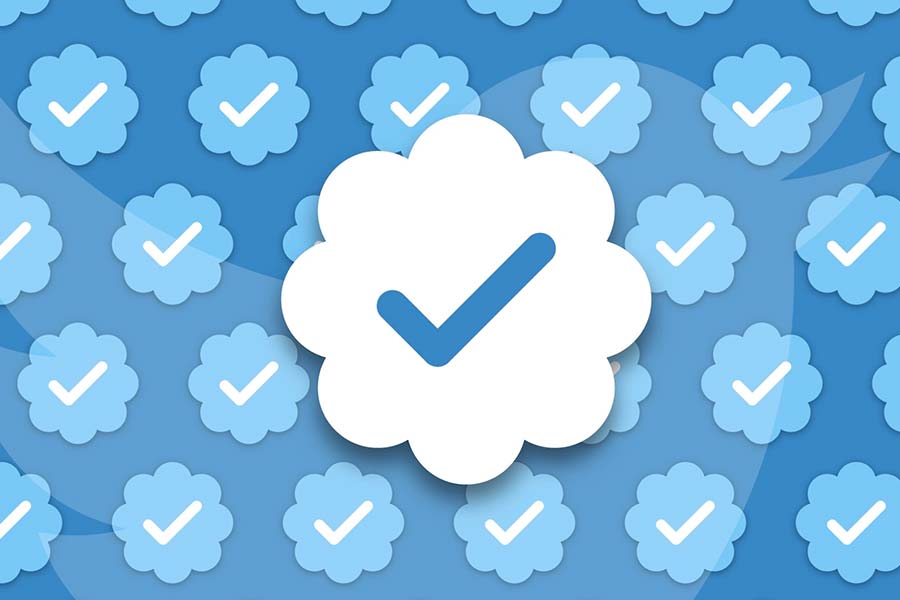 এ ছাড়াও অনেক তারকা, রাজনীতিবিদ এবং বিশিষ্টদের নামের পাশ থেকে ‘ব্লু টিক’ সরে গিয়েছে।