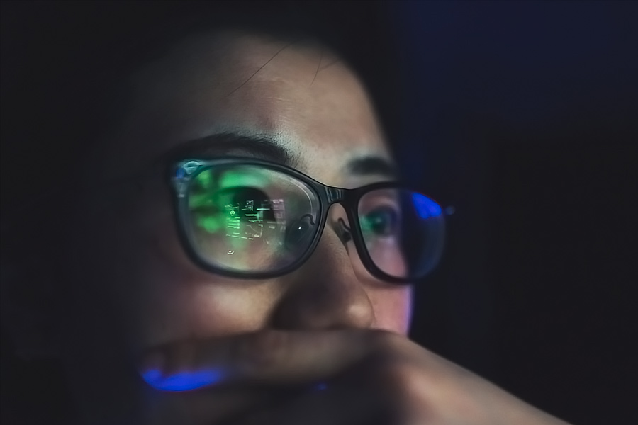 এমন অনেক সংস্থা রয়েছে যারা নিষিদ্ধ হওয়ার আগে এআই ব্যবহার করে নগ্ন ছবি তৈরি করে লক্ষ লক্ষ টাকা আয় করেছে।