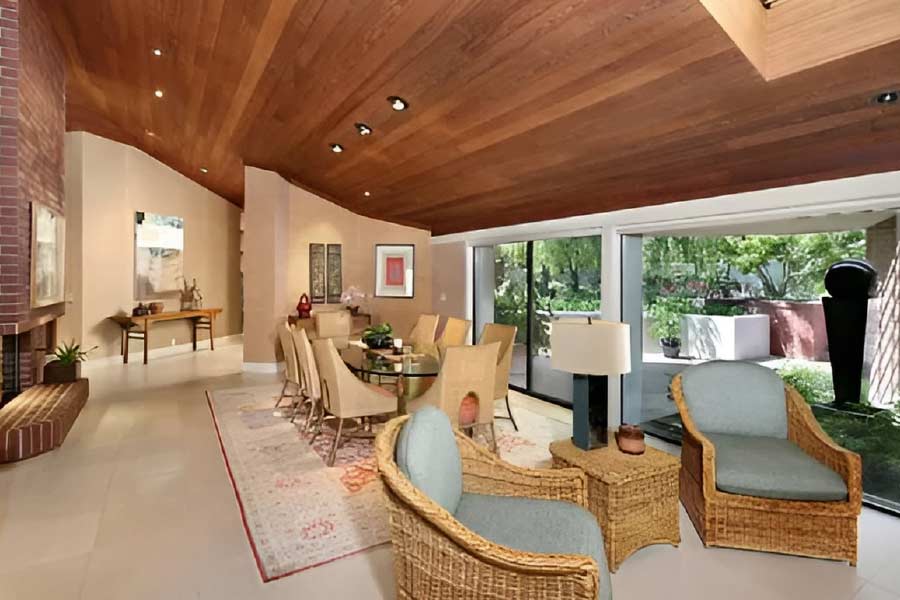 Luxurious house owned by Google CEO Sundar Pichai in California.