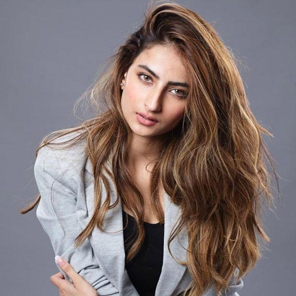 শ্বেতার কন্যা পলকের কেরিয়ারের দ্বিতীয় ছবি ‘কিসি কা ভাই কিসি কি জান’। এর আগে ২০২২ সালে ‘রোসি: দ্য স্যাফ্রন চ্যাপ্টার’ ছবিতে কাজ করতে দেখা গিয়েছিল তাঁকে।