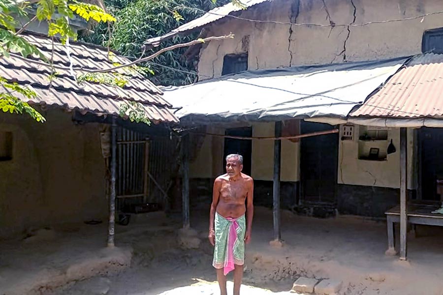 People staying dilapidated house of Shital Village Panchayat