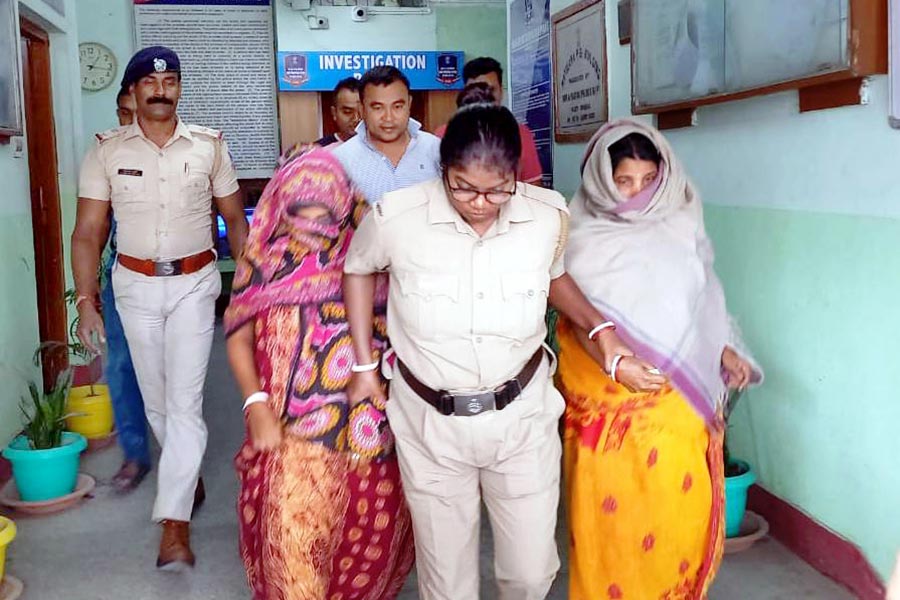 Two woman arrested for kidnaping new born baby from North Bengal Medical College
