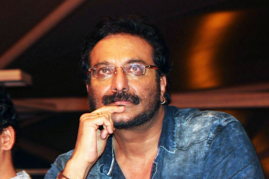 Bollywood actor Milind Gunaji 