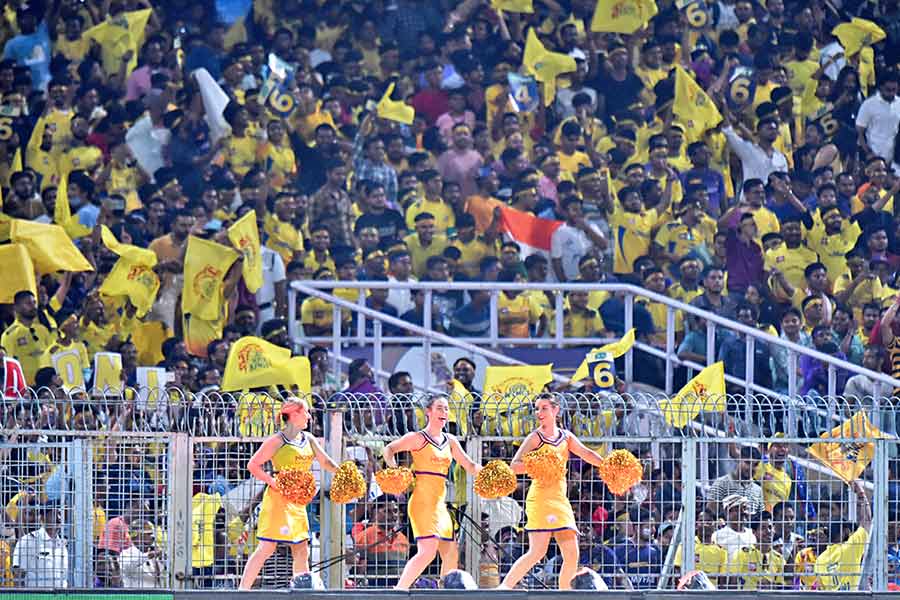 Eden gardens flooded with CSK fans