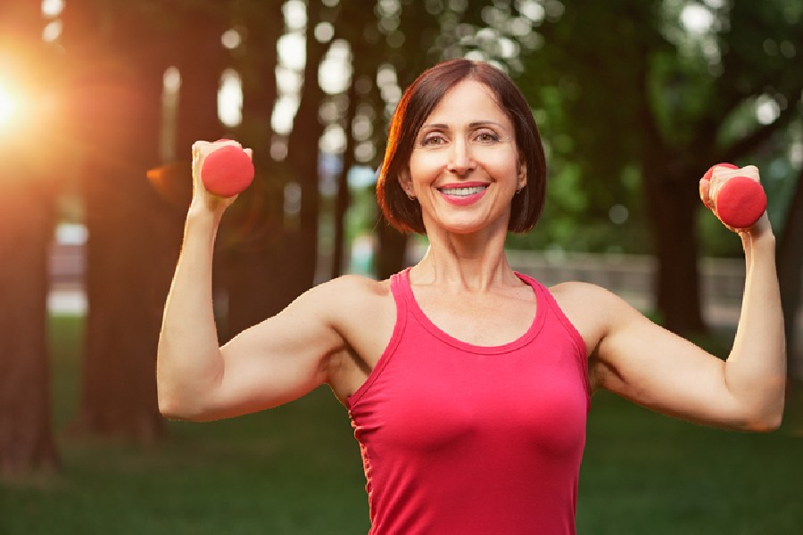 woman stay active and energised after 40 