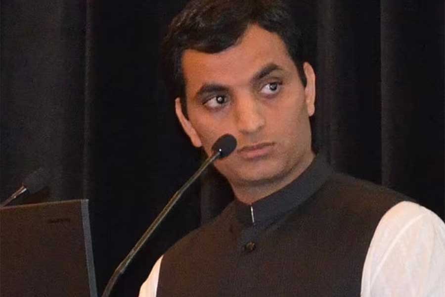 পেশায় তথ্য বিশেষজ্ঞ বালেশ। অস্ট্রেলিয়ার ‘ওভারসিজ় ফ্রেন্ডস অব দ্য বিজেপি’ দলেরও প্রধান ছিলেন তিনি।