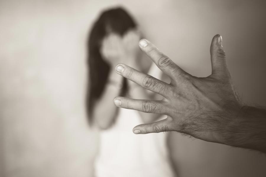 কখনও গুপ্ত ক্যামেরায়, কখনও বা নিজের ফোনেও ভিডিয়ো রেকর্ড করে রাখতেন বালেশ। তল্লাশি চালিয়ে সিডনি পুলিশের হাতে প্রায় এক ডজন ভিডিয়ো এসেছে। 