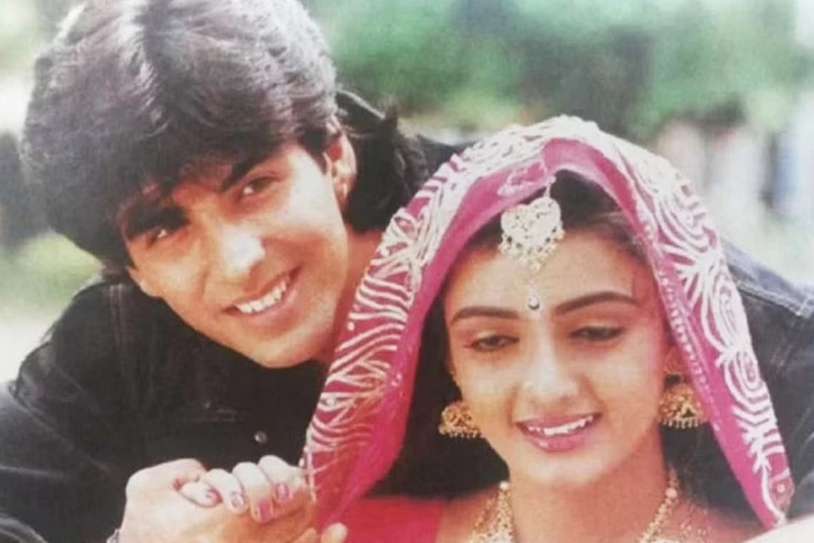 Shanthi Priya with Akshay Kumar