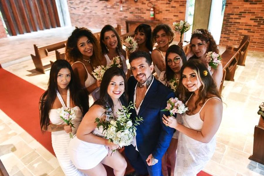 Brazil man made 20ft bed to sleep peacefully with his six wives.