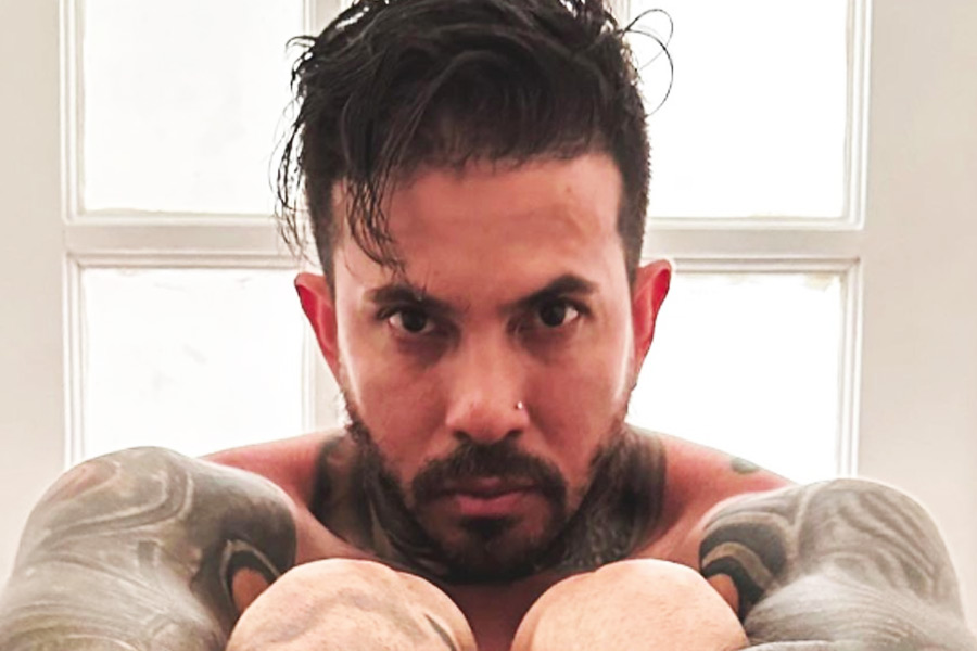 Brazil man made 20ft bed to sleep peacefully with his six wives.