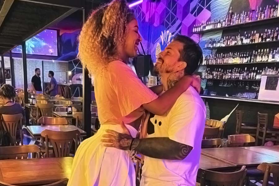 Brazil man made 20ft bed to sleep peacefully with his six wives.