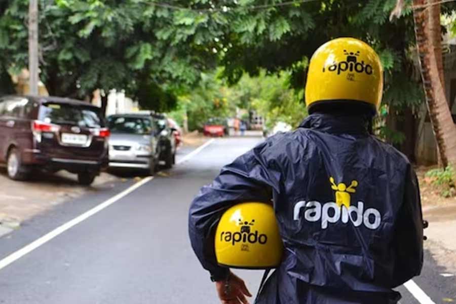 Bengaluru groped phone snatched by driver woman jumps off Rapido bike to save self